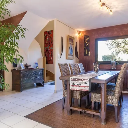 Tatil Evi Maison De 5 Chambres A Le Val Saint Pere Avec Piscine Partagee Jardin Clos Et Wifi A 15 Km De La Plage Le Val-Saint-Père