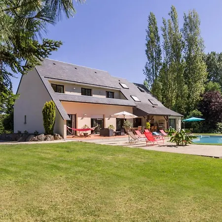 Maison De 5 Chambres A Le Val Saint Pere Avec Piscine Partagee Jardin Clos Et Wifi A 15 Km De La Plage Tatil Evi