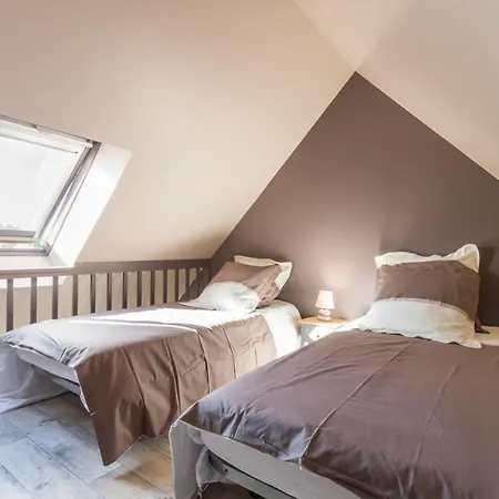 Tatil Evi Maison De 5 Chambres A Le Val Saint Pere Avec Piscine Partagee Jardin Clos Et Wifi A 15 Km De La Plage *